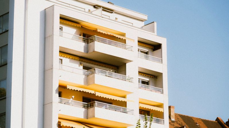 When to Call a Professional Deck InspectorContractor